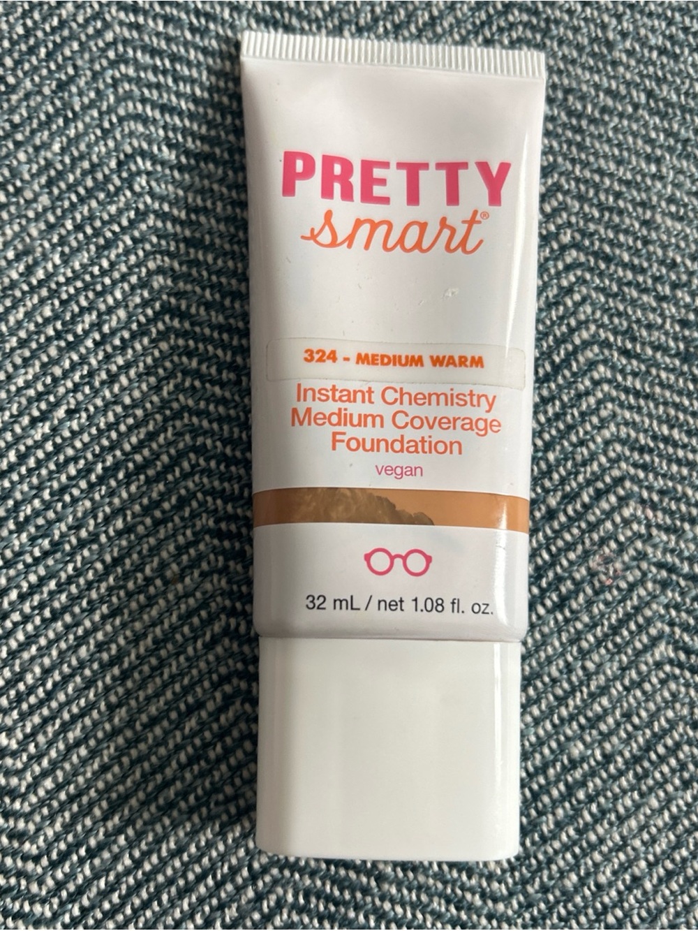 Pretty Smart Instant Chemistry Foundation, 324 Med. Warm, 1.08 fl. oz.